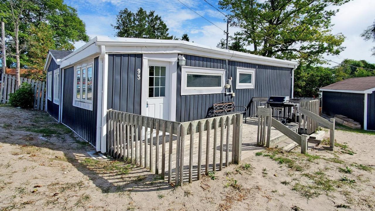 Main Beach River Retreat - Wasaga Beach 1 - Main Strip - 93 Mosley St Luaran gambar