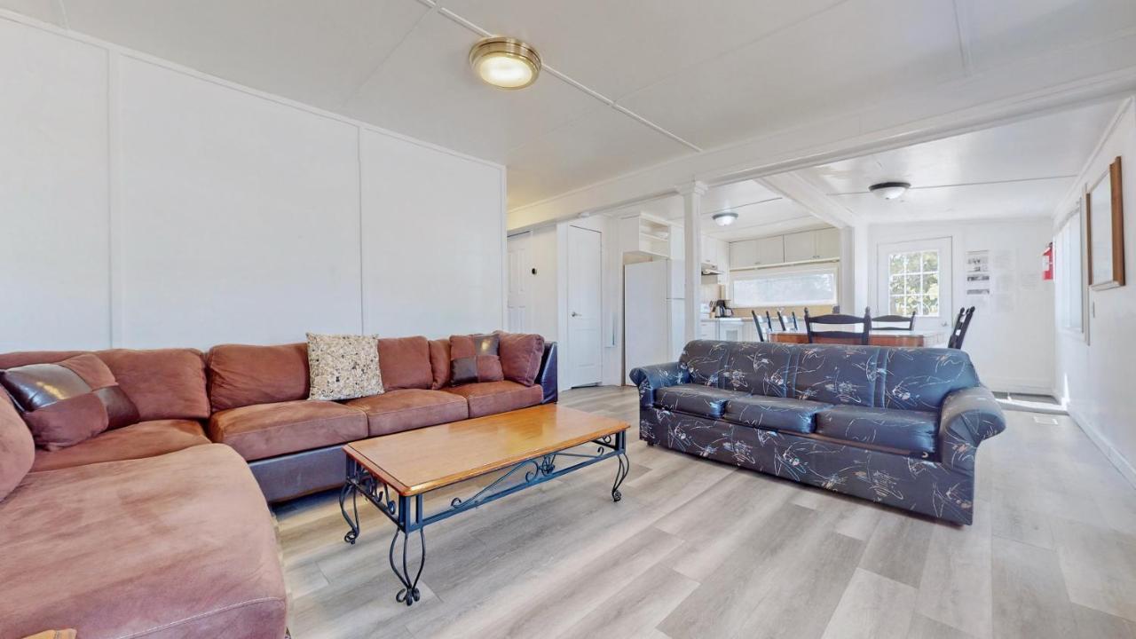 Main Beach River Retreat - Wasaga Beach 1 - Main Strip - 93 Mosley St Luaran gambar