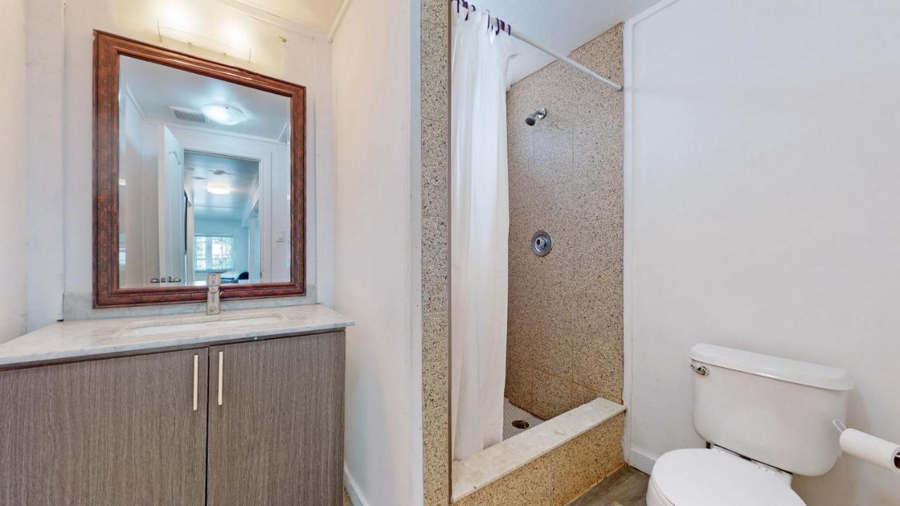 Main Beach River Retreat - Wasaga Beach 1 - Main Strip - 93 Mosley St Luaran gambar