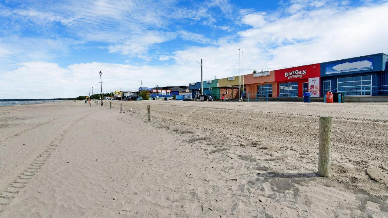Main Beach River Retreat - Wasaga Beach 1 - Main Strip - 93 Mosley St Luaran gambar